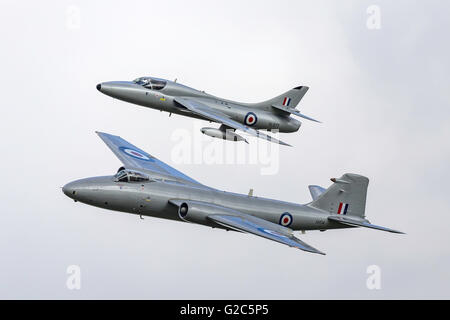 English Electric Canberra PR.9 G-OMHD betrieben durch die Luft-Geschwader-Anzeige auf der RAF Waddington Airshow. Stockfoto