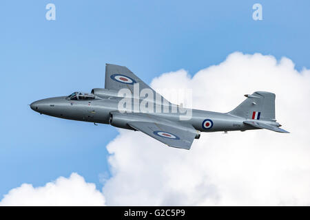 English Electric Canberra PR.9 G-OMHD betrieben durch die Luft-Geschwader-Anzeige auf der RAF Waddington Airshow. Stockfoto