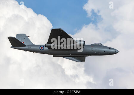 English Electric Canberra PR.9 G-OMHD betrieben durch die Luft-Geschwader-Anzeige auf der RAF Waddington Airshow. Stockfoto