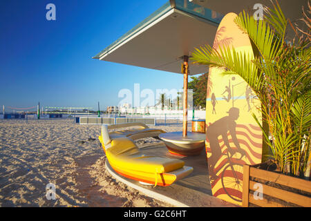 Strandcafé am Strand der Copacabana, Rio De Janeiro, Brasilien Stockfoto