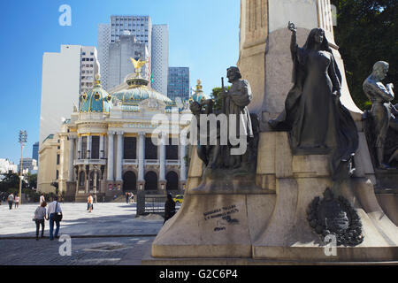 Denkmal und Teatro Municipal in Rio De Janeiro, Brasilien, Praca Floriano (Floriano Quadrat), Centro Stockfoto