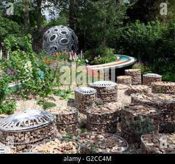 Brewin Dolphin Forever Freefolk Schaugarten von rosigen Hardy bei RHS Chelsea Flower Show 2016 Stockfoto