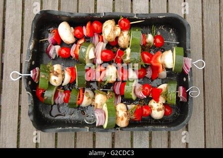 Shish-Kebab für das Kochen auf dem Grill zubereitet Stockfoto