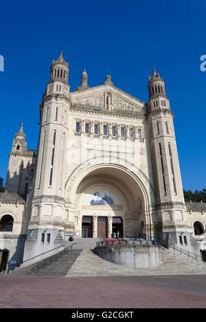 Basilika der heiligen Therese, Lisieux, Normandie, Frankreich Stockfoto