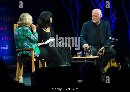 David Gilmour Pink-Floyd-Gitarrist sprechen über sein Leben & Arbeit mit seiner Frau Polly Samson auf der Bühne Hay Festival 2016 Stockfoto