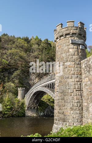 Craigellachie Brücke über den River Spey in Schottland. Stockfoto