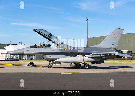 Royal Danish Air Force (königlichen Danske Flyvevåben) General Dynamics F-16BM. Stockfoto