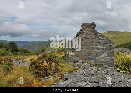 Bryn Eglwys aufgegeben remote Schieferbergwerk Abergynolwyn in Gwynedd, Wales in der Nähe. Stockfoto