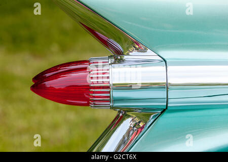 Cadillac Fleetwood 1959, amerikanisches klassisches Oldtimer-Rücklicht Cadillac Wing Cadillac Nahaufnahme Stockfoto