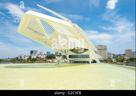 RIO DE JANEIRO - 25. Februar 2016: Die unverwechselbare Neofuturist Profil des Museu Do Amanhã (Museum von morgen). Stockfoto