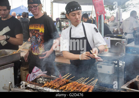 Sydney, Australien. 28. Mai 2016. Geschmack von Manly vereint australischen Produzenten von Wein und Essen für das jährliche Festival am Strand in Manly. Bildnachweis: model10/Alamy Live-Nachrichten Stockfoto