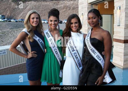 Henderson, NV, USA. 27. Mai 2016. Miss Alabama USA, Peyton Brown, Miss South Carolina USA, Leah Lawson, Miss North Carolina USA, Devin Gant, Miss USA Louisiana, Maaliayh Papillion bei einem öffentlichen Auftritt für Miss USA 2016 Welcome Reception, Waters Edge Show Home, Henderson, NV 27. Mai 2016. Bildnachweis: James Atoa/Everett Collection/Alamy Live-Nachrichten Stockfoto