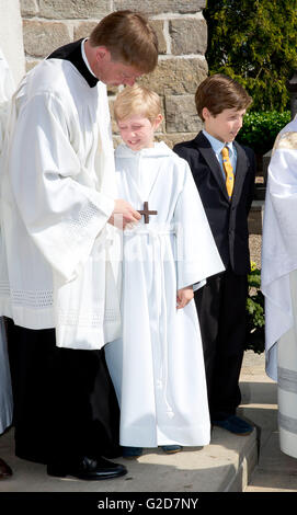 Nommern, 28.05.2016 Prinz Gabriel und Prinz Noah erste Heilige Kommunion von seiner königlichen Hoheit Prinz Noah an der Kirche von Nommern, Sohn von Prinz Louis und Tessy Prinzessin von Luxemburg RPE/Albert Nieboer/Niederlande OUT - kein Draht-Dienst - Stockfoto