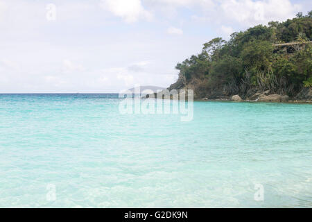 Blick auf das Karibische Meer von Trunk Bay, St. John, US Virgin Islands Stockfoto