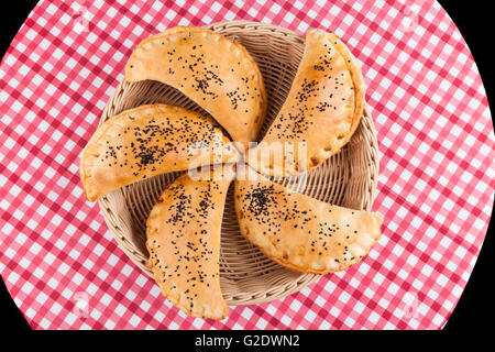 Fünf Bäckerei in Korb am oberen Tabellenansicht Stockfoto