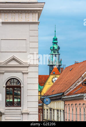 Slowenien Podravje Ptuj, Rathaus - Dächer und Spire von Slovenski Trg Stockfoto