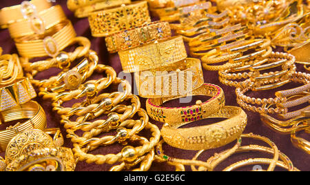 Gold auf der berühmten Gold Souk in Dubai Stockfoto