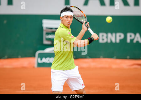 Paris, Frankreich. 27. Mai 2016. Kei Nishikori (JPN) Tennis: Kei Nishikori Japans in der Herren Einzel dritten Vorrundenspiel des French Open Tennis-Turnier gegen Fernando Verdasco Spaniens in Roland Garros in Paris, Frankreich. © AFLO/Alamy Live-Nachrichten Stockfoto