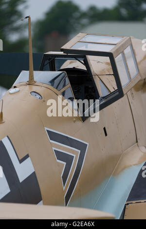 IWM Duxford, Cambridgeshire UK. 29. Mai 2016. Um das neu-transformierten American Air Museum zu feiern, erzählt The American Air Show von amerikanischen und britischen Zusammenarbeit mehr als 100 Jahren zeigen die Auswirkungen der amerikanischen Truppen in Duxford und der östlichen Region von WW1 bis zum heutigen Tag. Dynamische Flugvorführungen besetzen den Himmel und Reenactments Geschichte erzählen die Geschichte auf dem Boden. Bildnachweis: Malcolm Park Leitartikel/Alamy Live-Nachrichten. Stockfoto