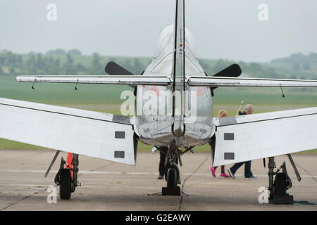 IWM Duxford, Cambridgeshire UK. 29. Mai 2016. Um das neu-transformierten American Air Museum zu feiern, erzählt The American Air Show von amerikanischen und britischen Zusammenarbeit mehr als 100 Jahren zeigen die Auswirkungen der amerikanischen Truppen in Duxford und der östlichen Region von WW1 bis zum heutigen Tag. Dynamische Flugvorführungen besetzen den Himmel und Reenactments Geschichte erzählen die Geschichte auf dem Boden. Bildnachweis: Malcolm Park Leitartikel/Alamy Live-Nachrichten. Stockfoto