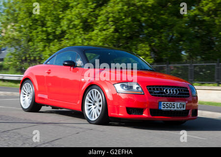 Audi Tt, Classic, 2-Sitzer, SportsPendle, Lancashire, UK. 29. Mai 2016. Die Motoren brüllten in der rollenden Pennine Hills heute als Supersportwagen von klassisch bis zum heutigen Tag für die Charity-PowerFest angekommen treffen in Pendle. Bildnachweis: Cernan Elias/Alamy Live-Nachrichten Stockfoto