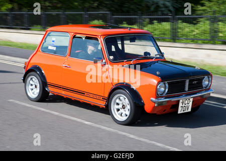 Mini Cooper, Gt, Sport, Pendle, Lancashire, UK. 29. Mai 2016. Die Motoren brüllten in der rollenden Pennine Hills heute als Supersportwagen von klassisch bis zum heutigen Tag für die Charity-PowerFest angekommen treffen in Pendle. Bildnachweis: Cernan Elias/Alamy Live-Nachrichten Stockfoto