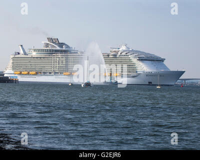 Southampton, UK. 29. Mai 2016. Jungfernfahrt der Harmonie der Meere Credit: Roger Clark/Alamy Live-Nachrichten Stockfoto