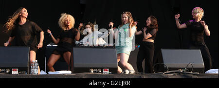 Southampton, Hampshire, UK. 29. Mai 2016. Kathleen Anne Brien erklingt in Southampton gemeine Volk (besser bekannt als Katy B, ist ein englischer Singer-Songwriter und Musiker in diesem Jahre gemeine Volk in Southampton Credit: Uknip/Alamy Live-Nachrichten Stockfoto