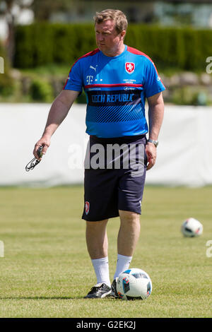 Kranzach, Österreich. 28. Mai 2016. Trainer der Tschechischen National team Pavel Vrba während eines Trainingslagers vor den Fußball Europameister in Kranzach, Österreich, 28. Mai 2016. © David Tanecek/CTK Foto/Alamy Live-Nachrichten Stockfoto