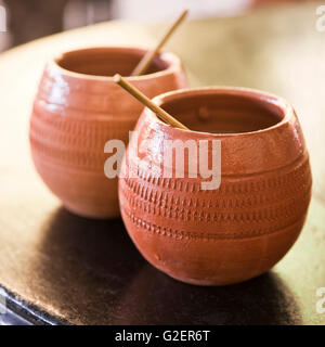 Platz in der Nähe bis Ansicht Canchanchara Cocktails in Trinidad, Kuba. Stockfoto