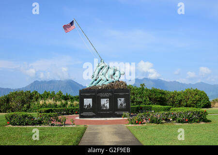 Die Pacific War Memorial, befindet sich in Oahu auf Hawaii Marine Corps Base. Die Koolau Mountains im Hintergrund zu sehen. Stockfoto