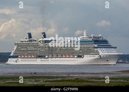 Das Kreuzfahrtschiff Celebrity Eclipse Abfahrt Southampton, Großbritannien am 22. Mai 2016. Stockfoto