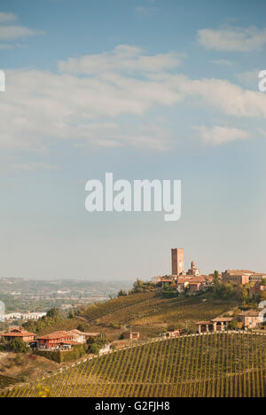 Bergdorf, Barbaresco, Italien Stockfoto