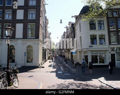 Negen Straatjes / neun Straßen shopping Bereich Amsterdam, Niederlande. Hartenstraat, auf der Suche von Keizersgracht in Richtung Herengracht Stockfoto