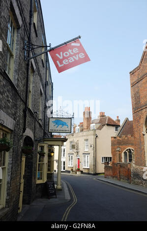 Eine Abstimmung hinterlässt das EU-Zeichen vor dem Blue Boar Hotel in Maldon, Essex Stockfoto