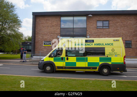 Fiat NHS Krankenwagen Pendle macht fest, ein Klassiker, Veteranen und Erbe motor Show in Nelson & Colne College, Barrowford, Lancashire, UK Stockfoto