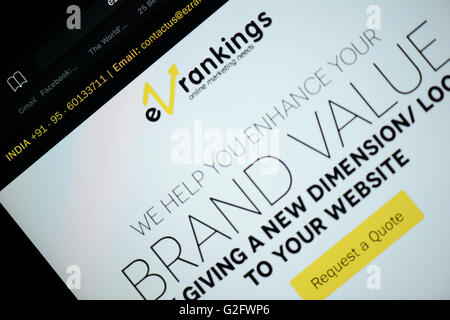 Internet Explorer-Browser zeigt Homepage Logo auf einem Ipad-Bildschirm angezeigt Stockfoto