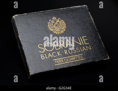 Sobranie Black Russian Cocktail Zigarettenschachtel Stockfoto