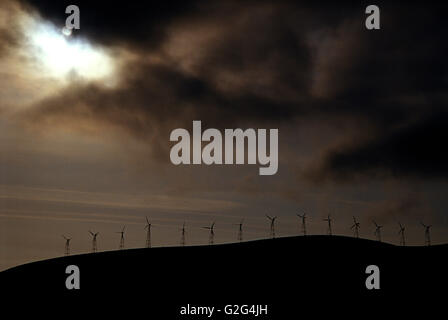 Windmühlen auf Hügel Stockfoto