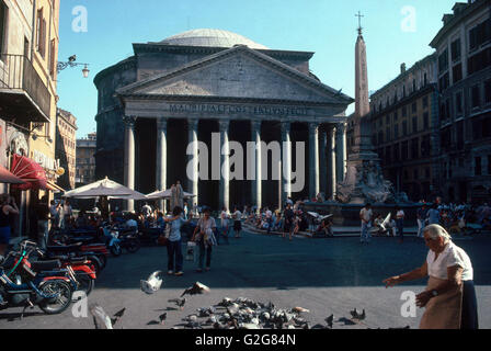 Das Pantheon, befindet sich in der Piazza della Rotunda, 27 v. Chr. von Marcus Agrippa erbaute und rekonstruiert durch Hadrian in der ea Stockfoto