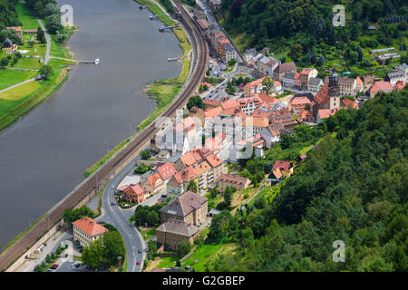 Blick vom Königstein Festung über der Stadt Königstein an der Elbe, Königstein, Sächsische Schweiz Region, Sachsen Stockfoto