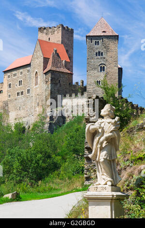 Schloss Burg Hardegg, Nationalpark Thayatal, Hardegg, Waldviertel, Niederösterreich, Österreich Stockfoto