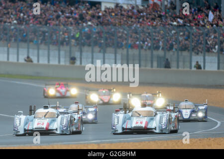 Audi Nr. 2, Fahrer Allan McNish, Loic Duval, UK, Frankreich und Tom Kristensen, Dänemark, qualifizierende Lauf für die 24 Stunden von Le Mans Stockfoto