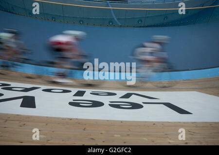 Bikepark im Olympic Park Stratford London Lea Lee Valley Velodrom, bei Radfahrern um Track racing Stockfoto