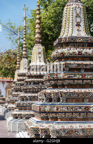 Phra Chedi Rai Stupas im Tempel Wat Pho (Wat Po), Bangkok, Thailand Stockfoto