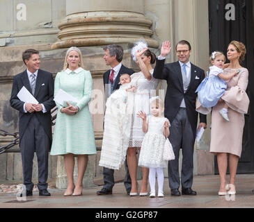 Baby-Prinz Oscar von Schwedens Taufe - Victoria, Daniel und Estelle Welle Stockfoto