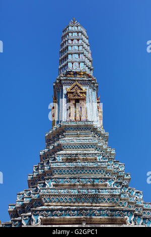 Phra Atsada Maha Chedi in der Wat Phra Kaeo Tempelanlage in Bangkok, Thailand Stockfoto