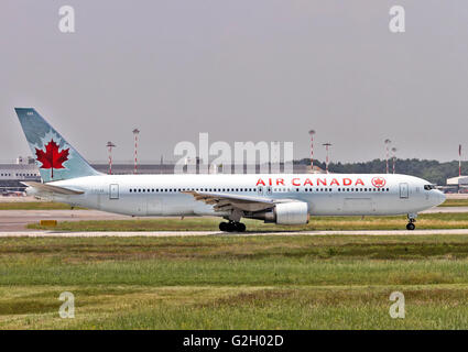 C-FCAE Air Canada Boeing 767 auf dem Flughafen Malpensa, Mailand fotografierte, Italien Stockfoto