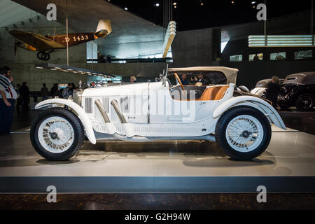 STUTTGART, Deutschland - 19. März 2016: Sportwagen Mercedes 10/40 PS, 1923. Mercedes-Benz Museum. Stockfoto