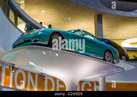 STUTTGART, Deutschland - 19. März 2016: das Concept Car Mercedes-Benz F200 "Phantasie", 1996. Mercedes-Benz Museum. Stockfoto